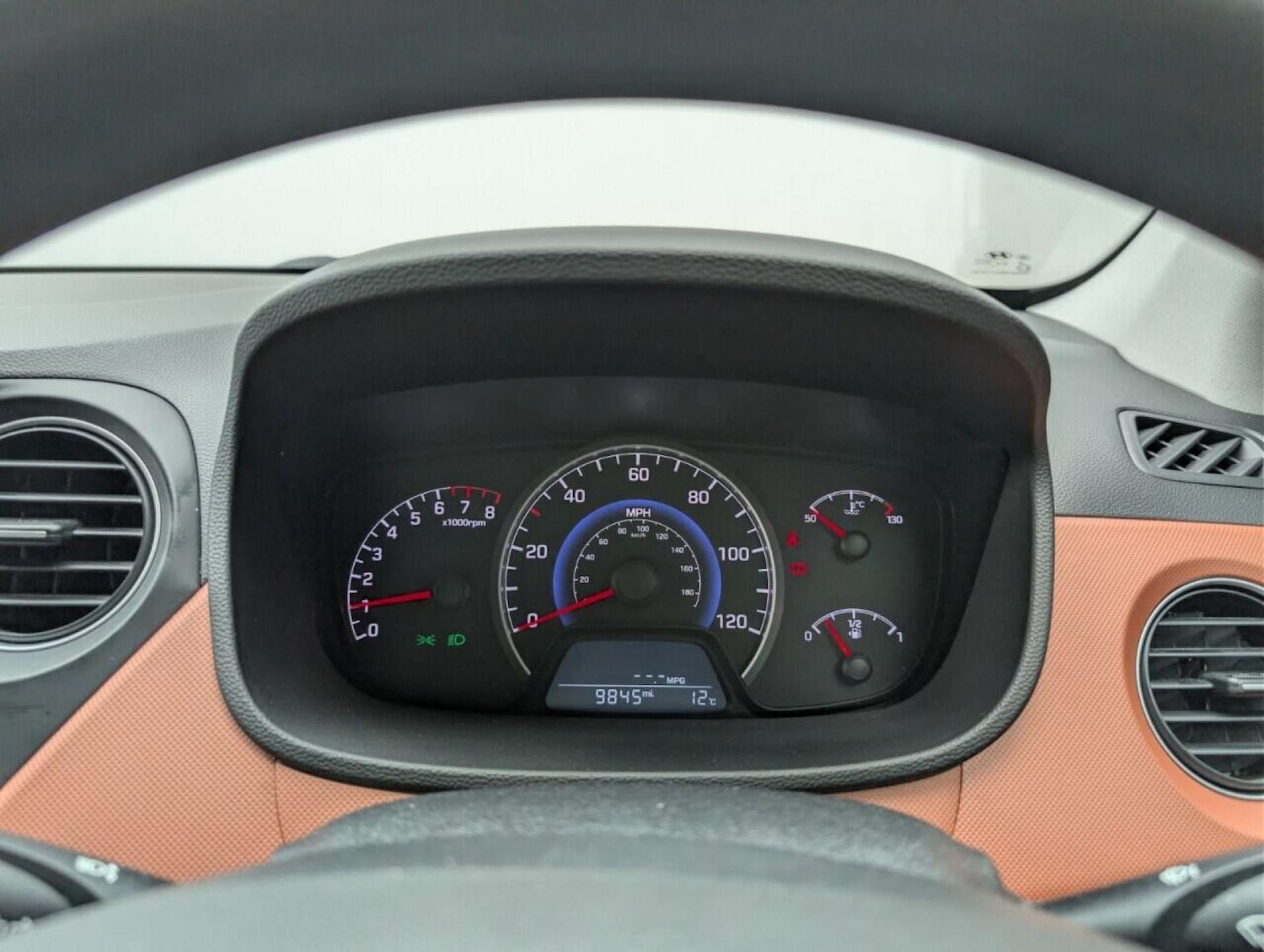 Used Hyundai i10 2015 for sale - 77713791: Photo 16