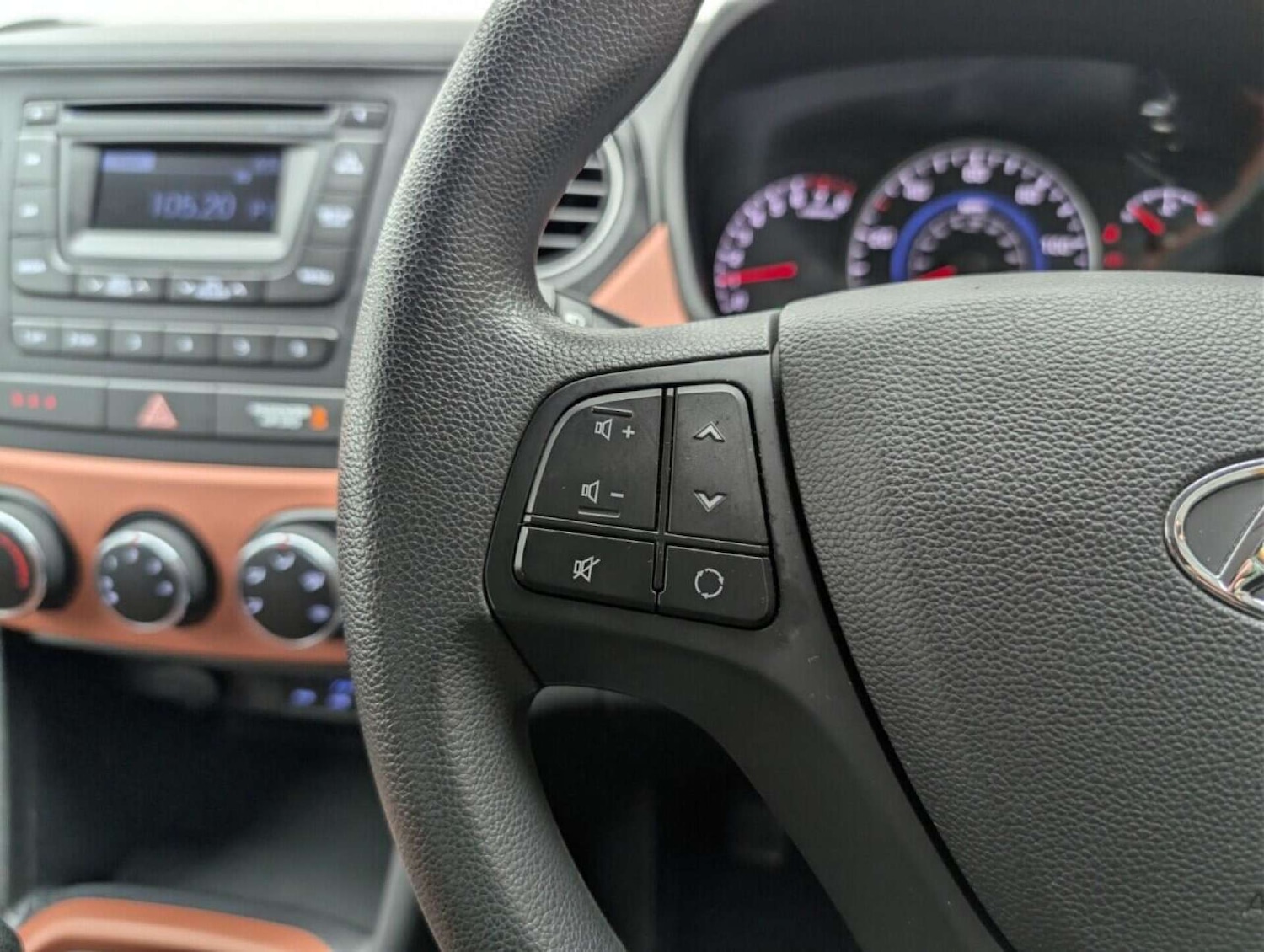 Used Hyundai i10 2015 for sale - 77713791: Photo 17