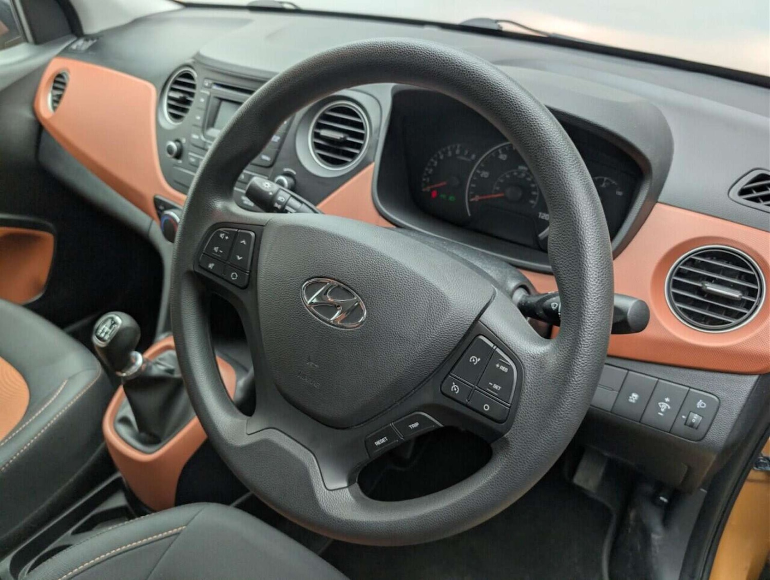 Used Hyundai i10 2015 for sale - 77713791: Photo 21