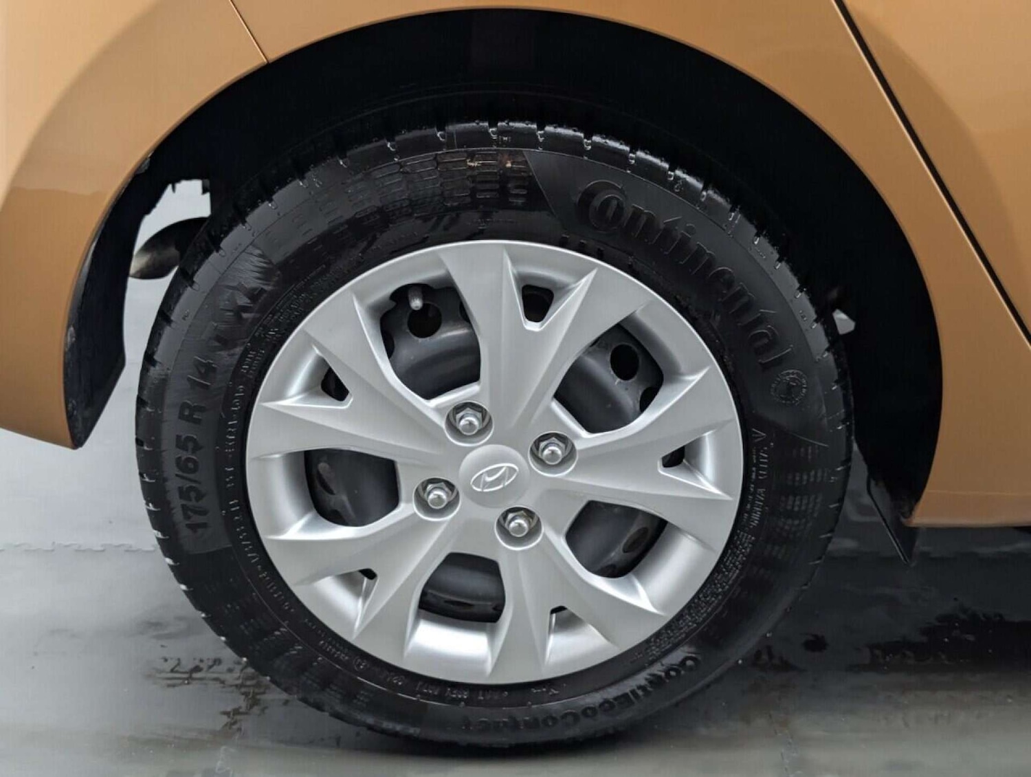 Used Hyundai i10 2015 for sale - 77713791: Photo 9