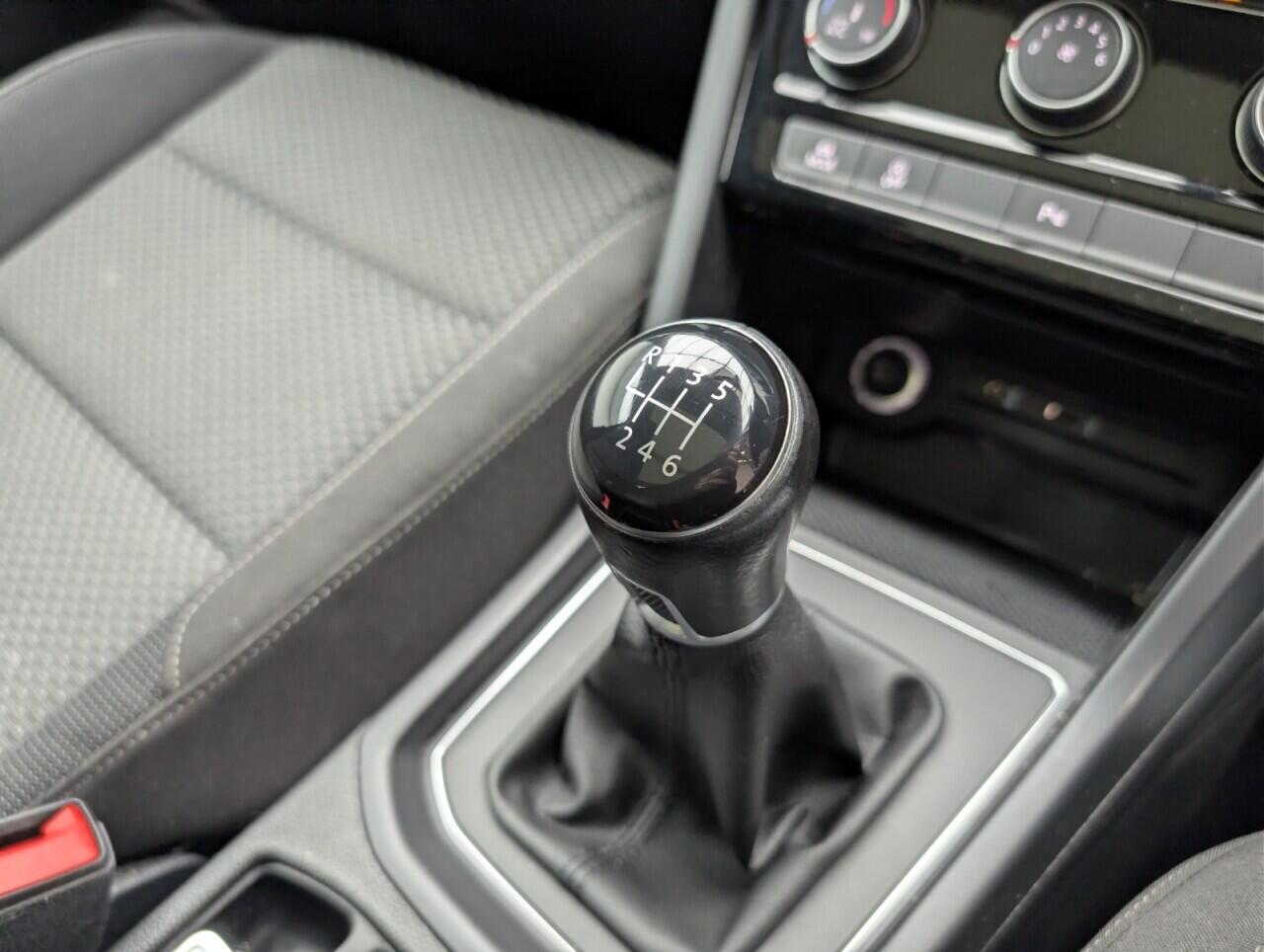 Used Volkswagen Touran 2016 for sale - 77454662: Photo 16