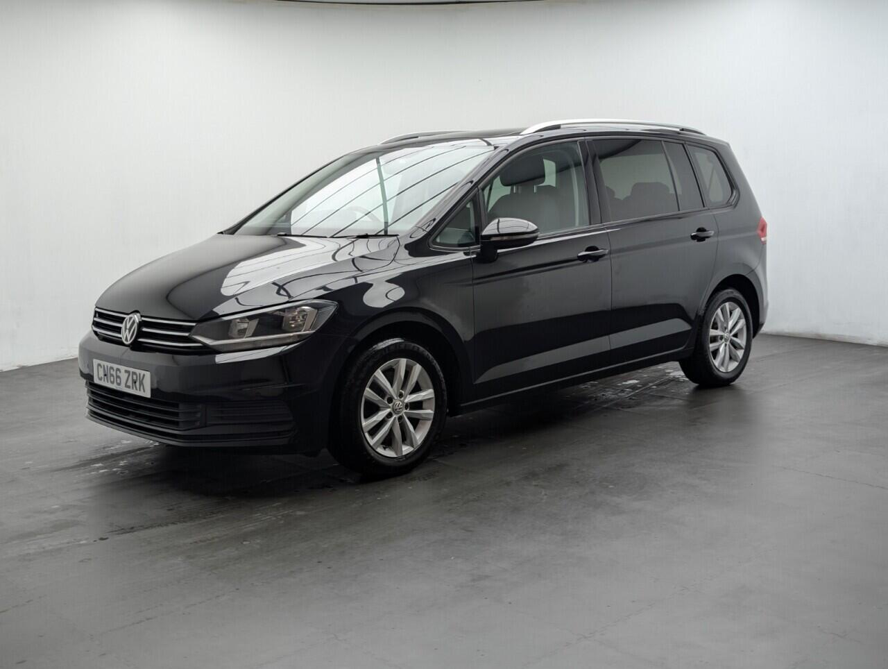 Used Volkswagen Touran 2016 for sale - 77454662: Photo 4
