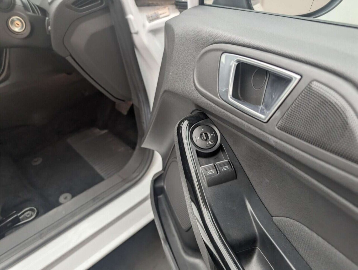 Used Ford Fiesta 2015 for sale - 77713829: Photo 21