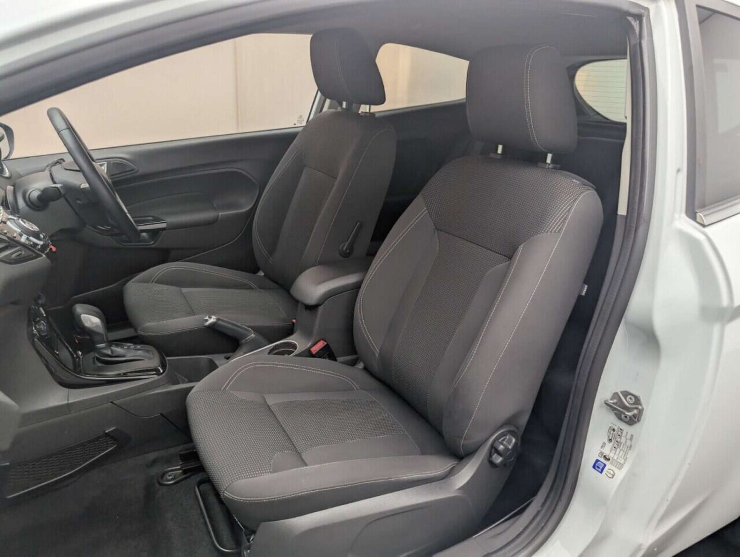 Used Ford Fiesta 2015 for sale - 77713829: Photo 27