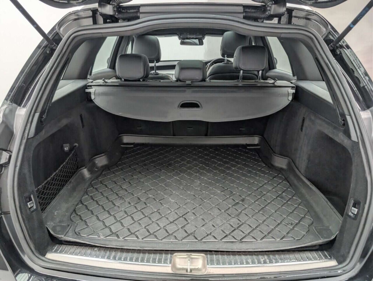 Used Mercedes-Benz C Class 2017 for sale - 77713792: Photo 26