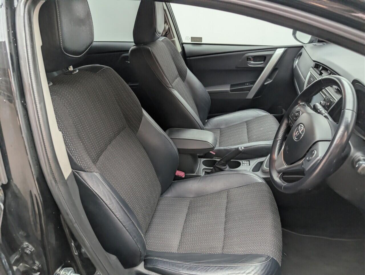 Used Toyota Auris 2015 for sale - 76759745: Photo 12