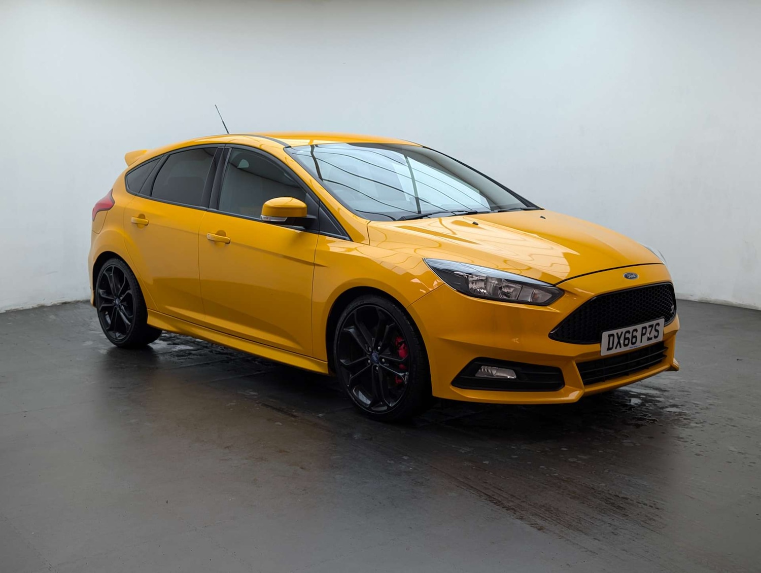 Used Ford Focus 2016 for sale - 78014349: Photo 2