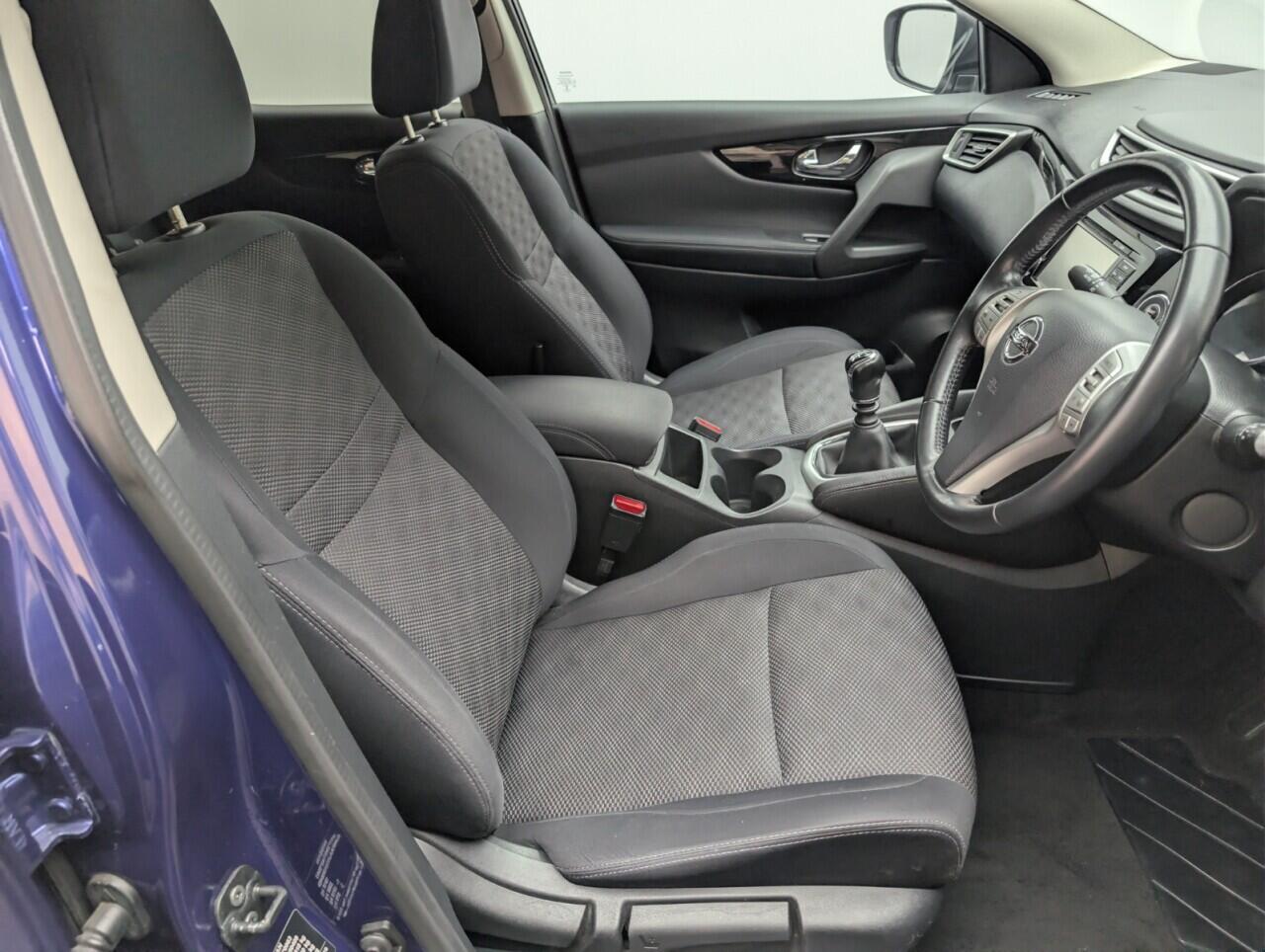 Used Nissan Qashqai 2017 for sale - 76780770: Photo 12