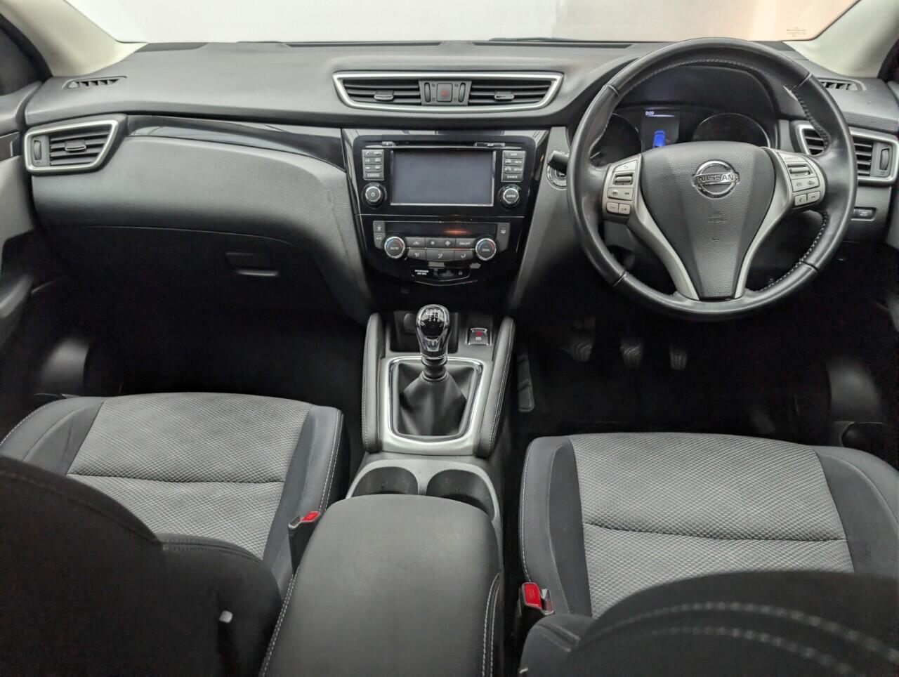 Used Nissan Qashqai 2017 for sale - 76780770: Photo 24