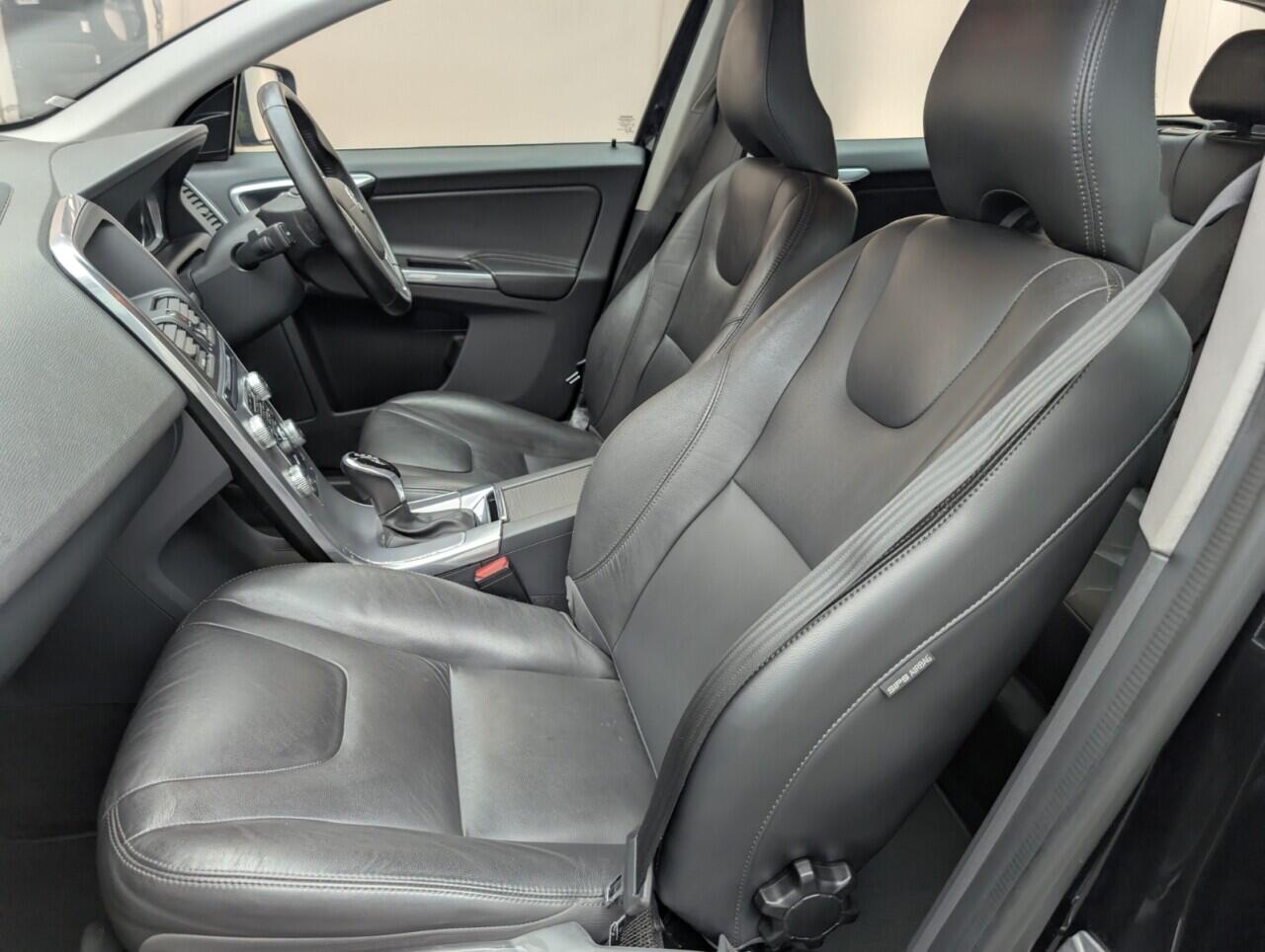 Used Volvo XC60 2016 for sale - 76423129: Photo 28