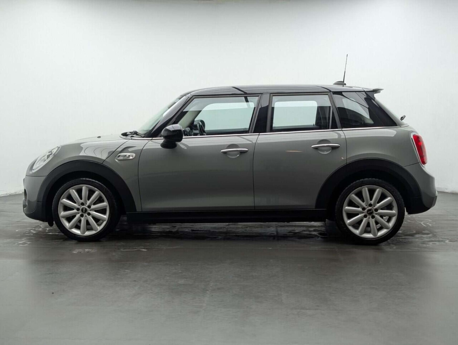 Used MINI Hatch 2017 for sale - 77714761: Photo 5