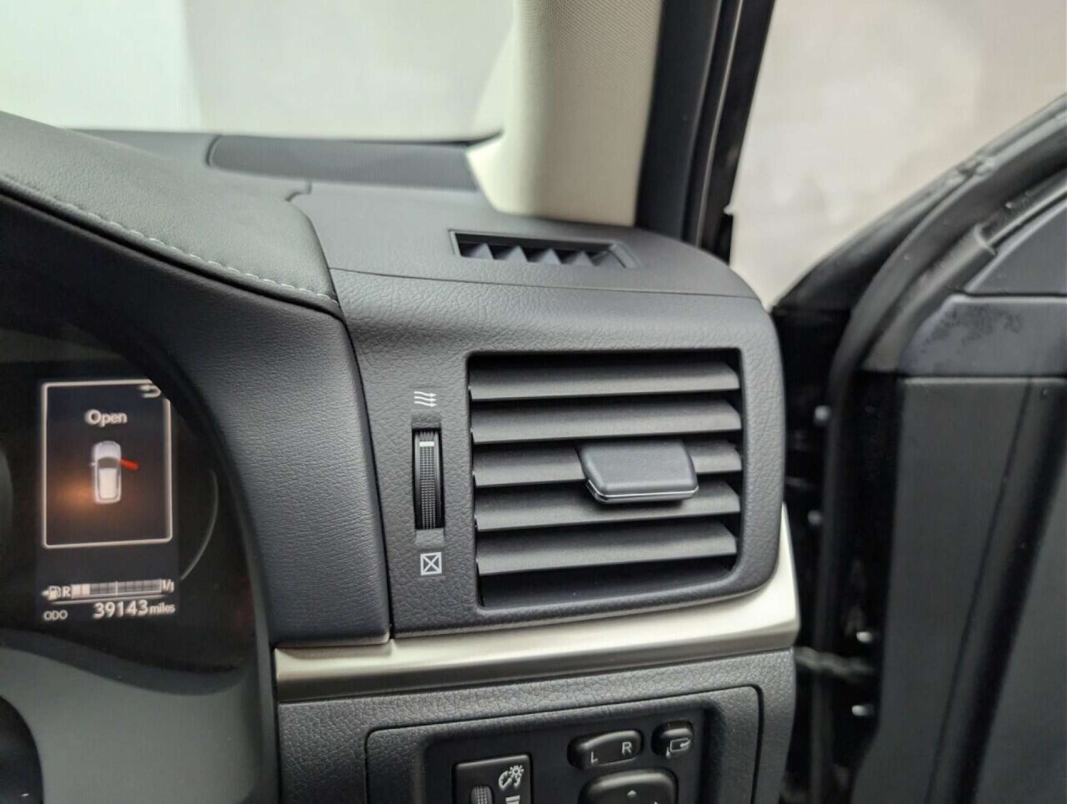 Used Lexus CT 2018 for sale - 77713105: Photo 19