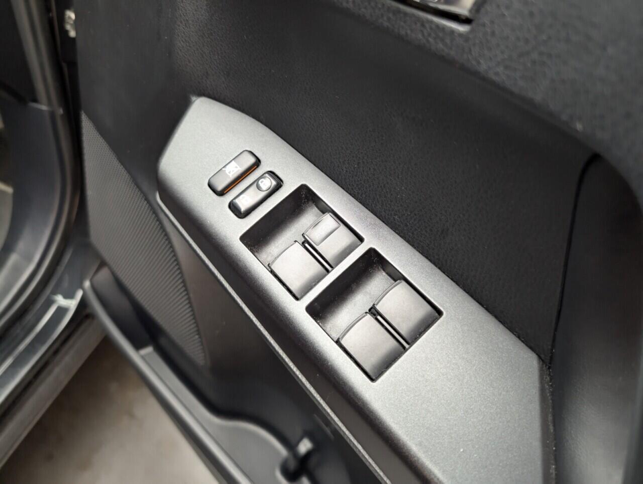 Used Toyota RAV4 2017 for sale - 76849687: Photo 21