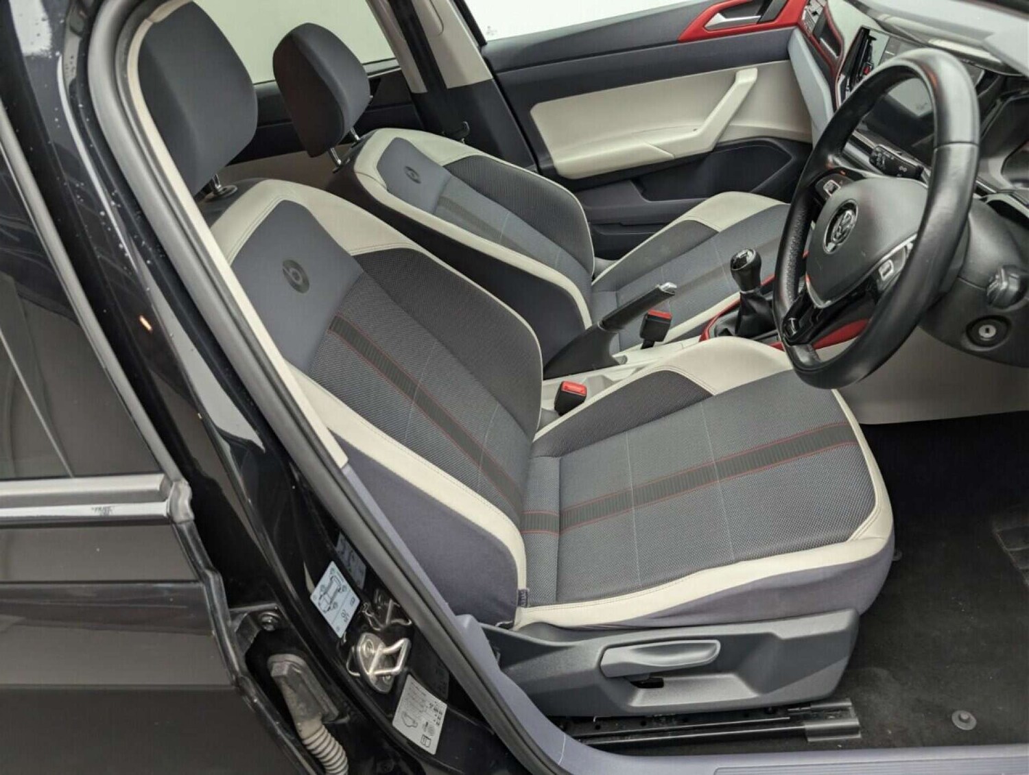 Used Volkswagen Polo 2021 for sale - 77714205: Photo 11