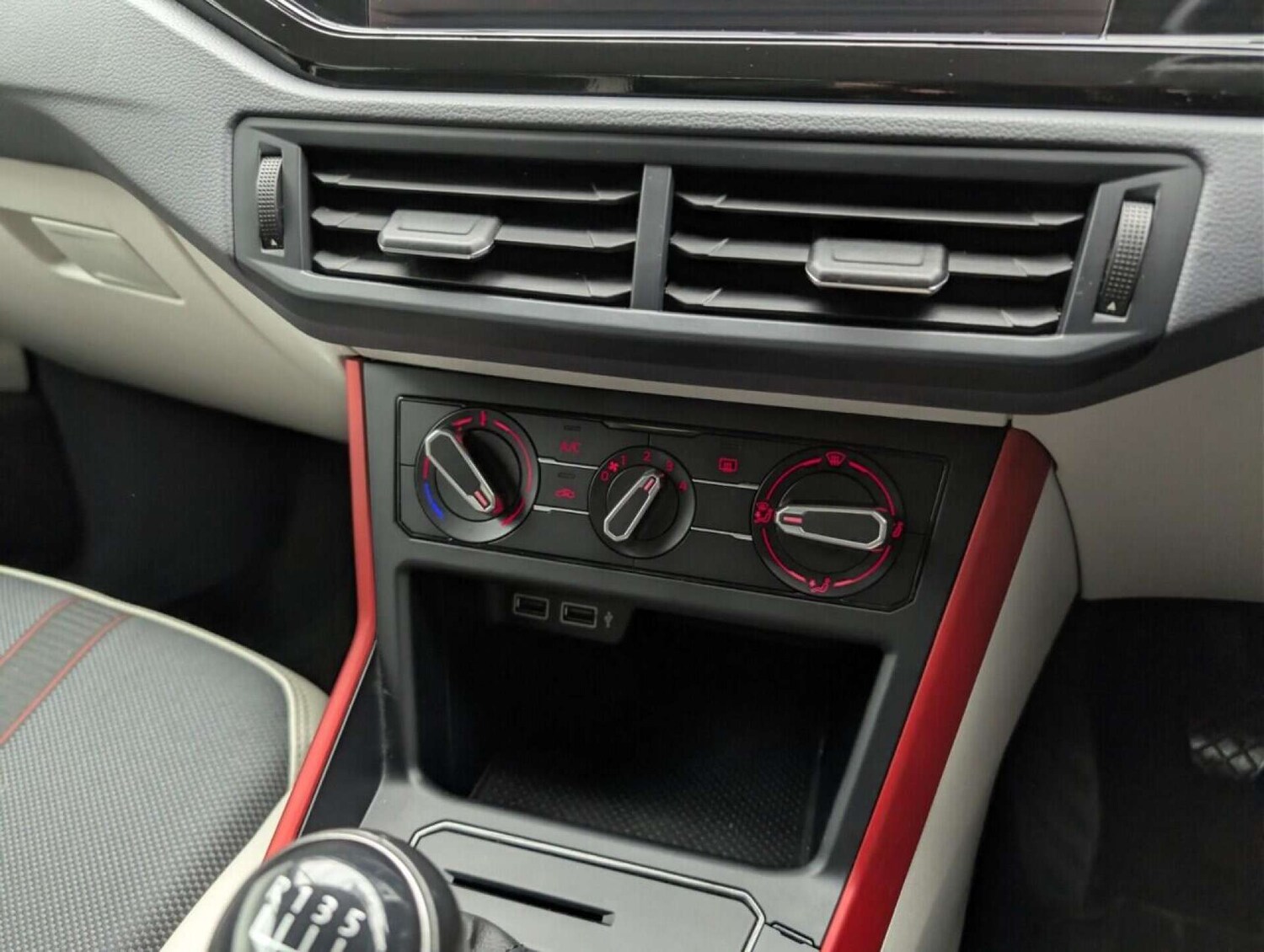 Used Volkswagen Polo 2021 for sale - 77714205: Photo 14