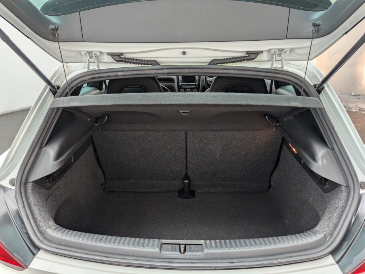 Used Volkswagen Scirocco 2017 for sale - 77109459: Photo 37