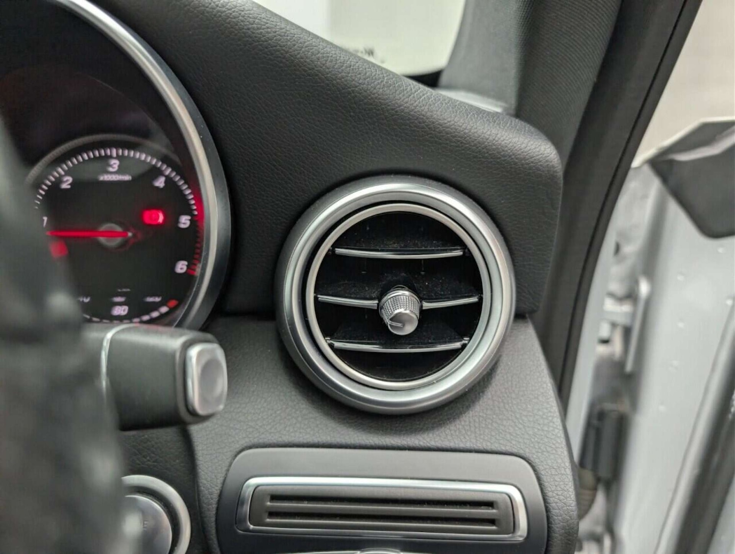 Used Mercedes-Benz C Class 2016 for sale - 77713409: Photo 18