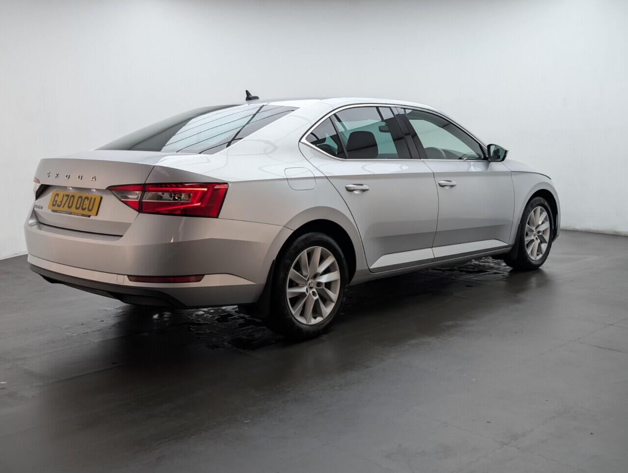 Used Skoda Superb 2020 for sale - 77611657: Photo 8
