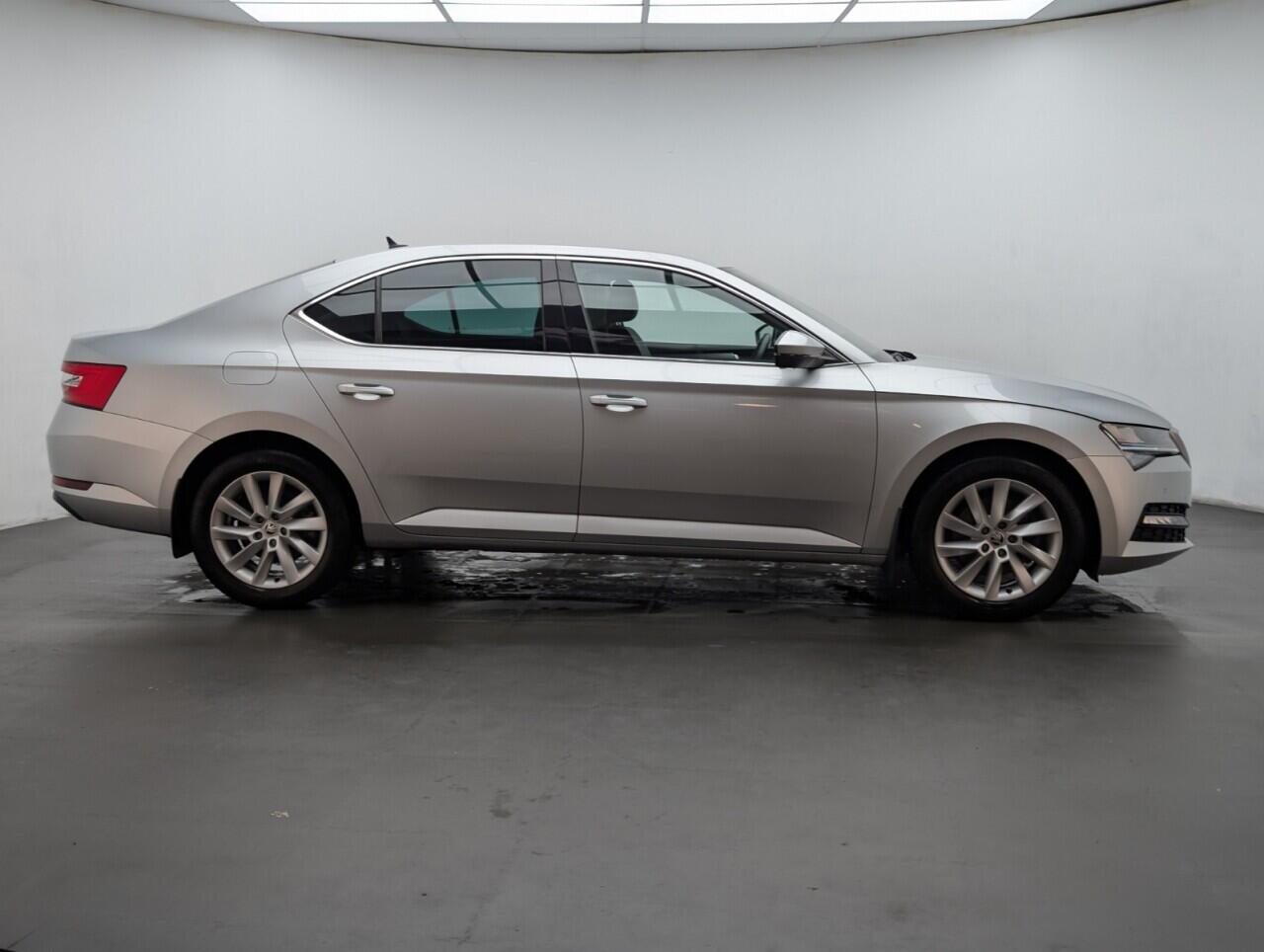 Used Skoda Superb 2020 for sale - 77611657: Photo 9