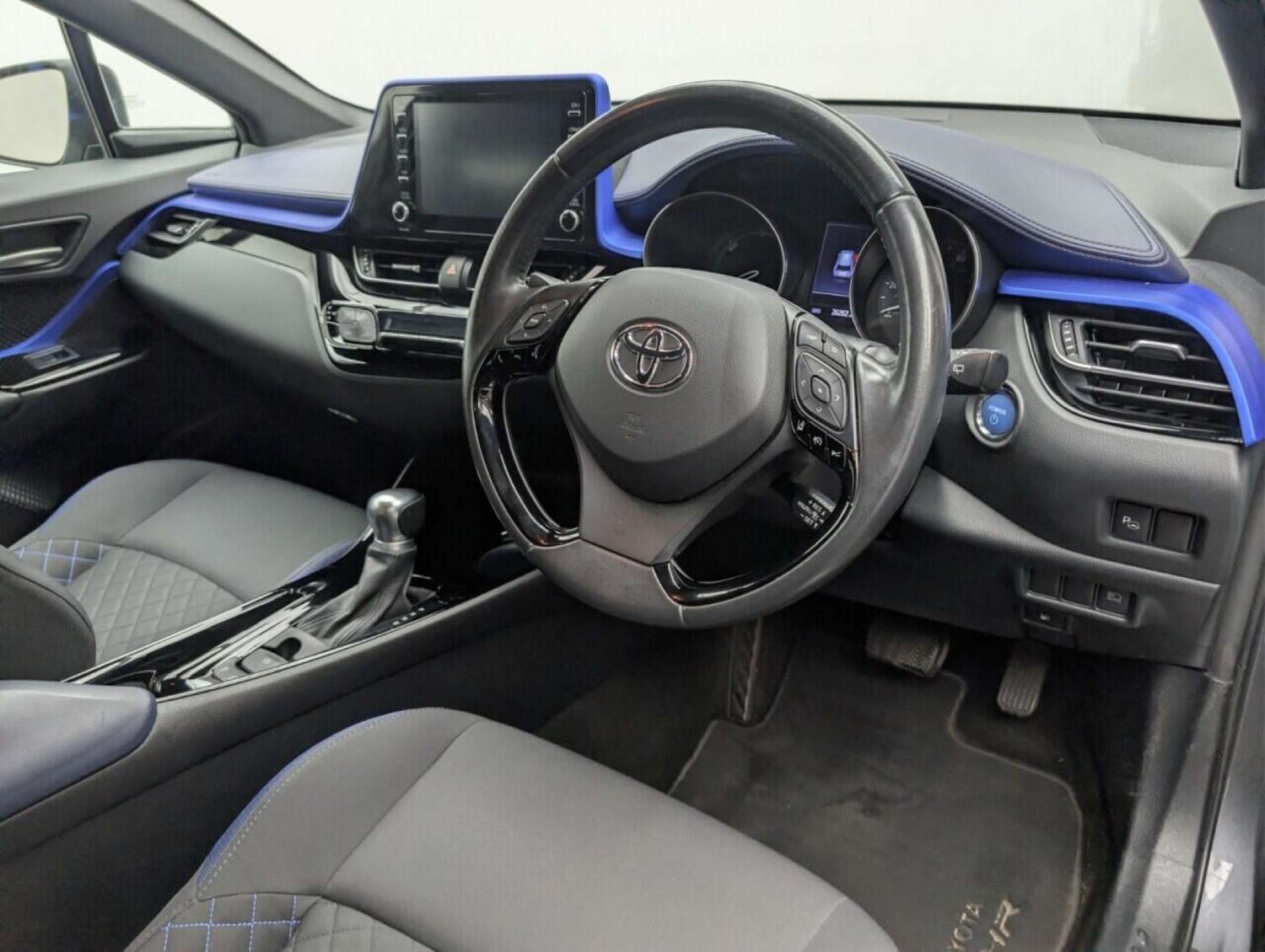 Used Toyota C-HR 2020 for sale - 77713669: Photo 11