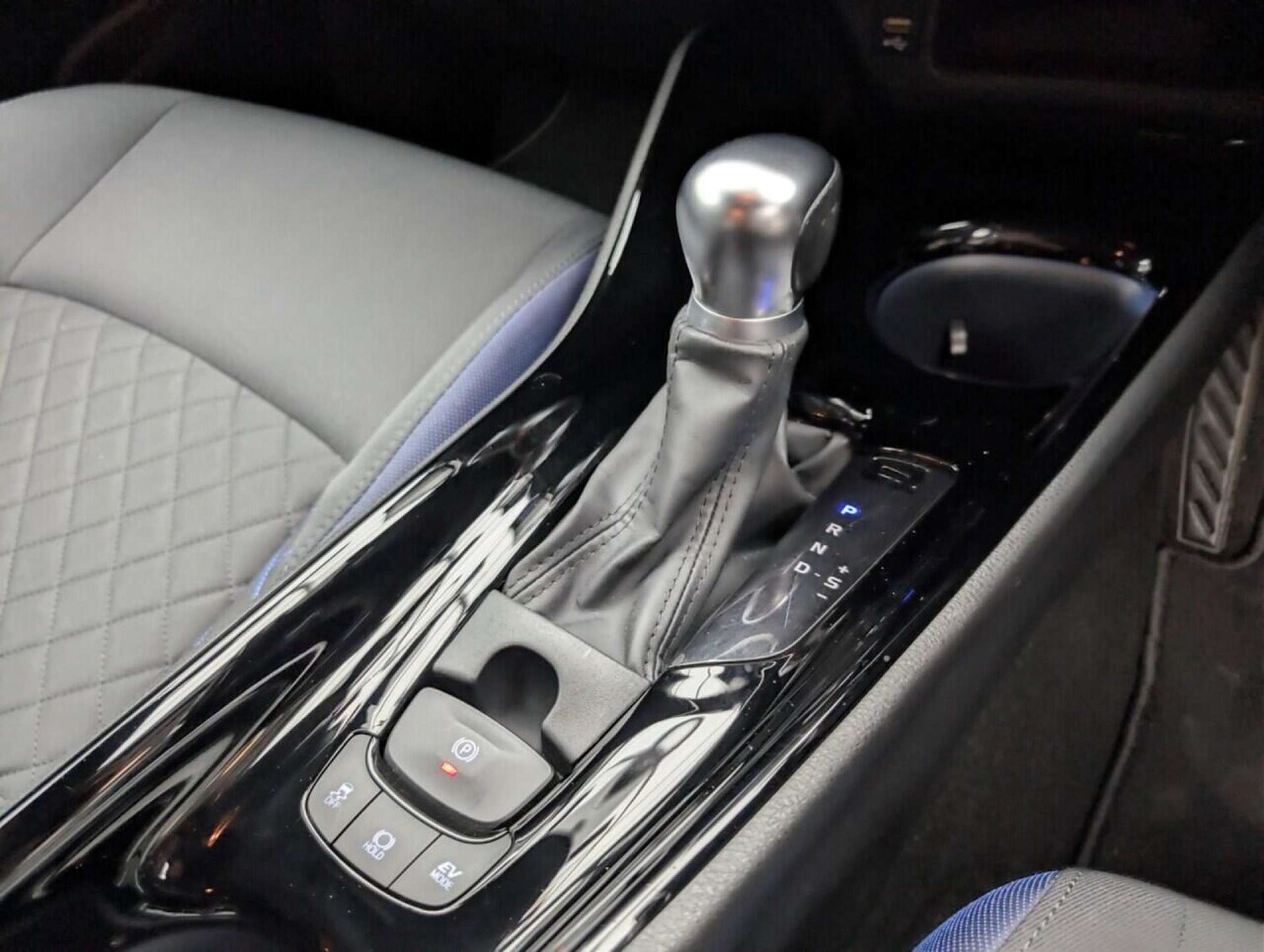 Used Toyota C-HR 2020 for sale - 77713669: Photo 17