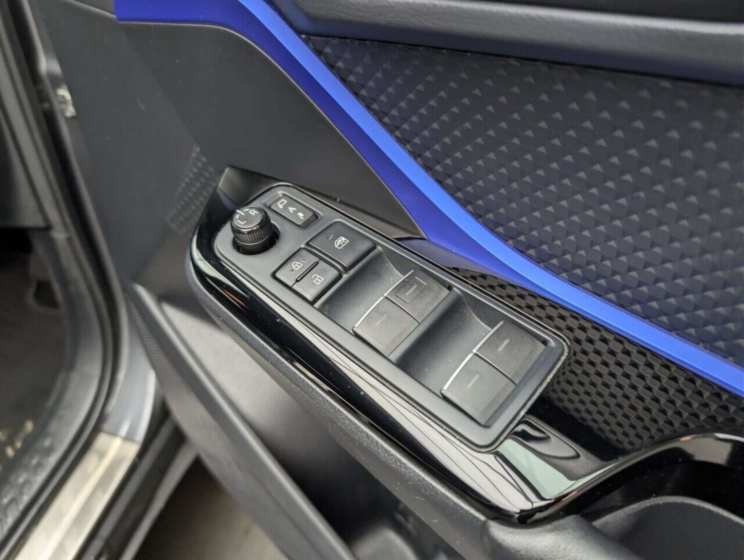 Used Toyota C-HR 2020 for sale - 77713669: Photo 22