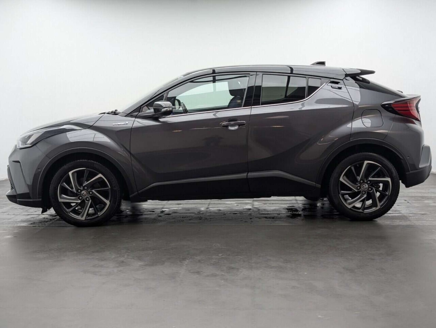 Used Toyota C-HR 2020 for sale - 77713669: Photo 5