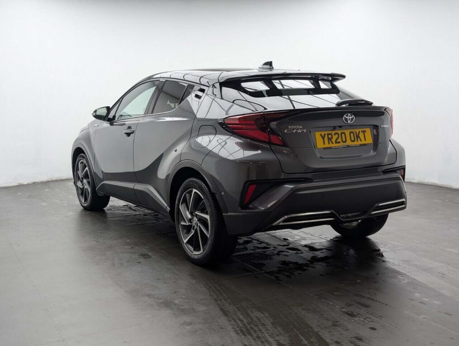 Used Toyota C-HR 2020 for sale - 77713669: Photo 6