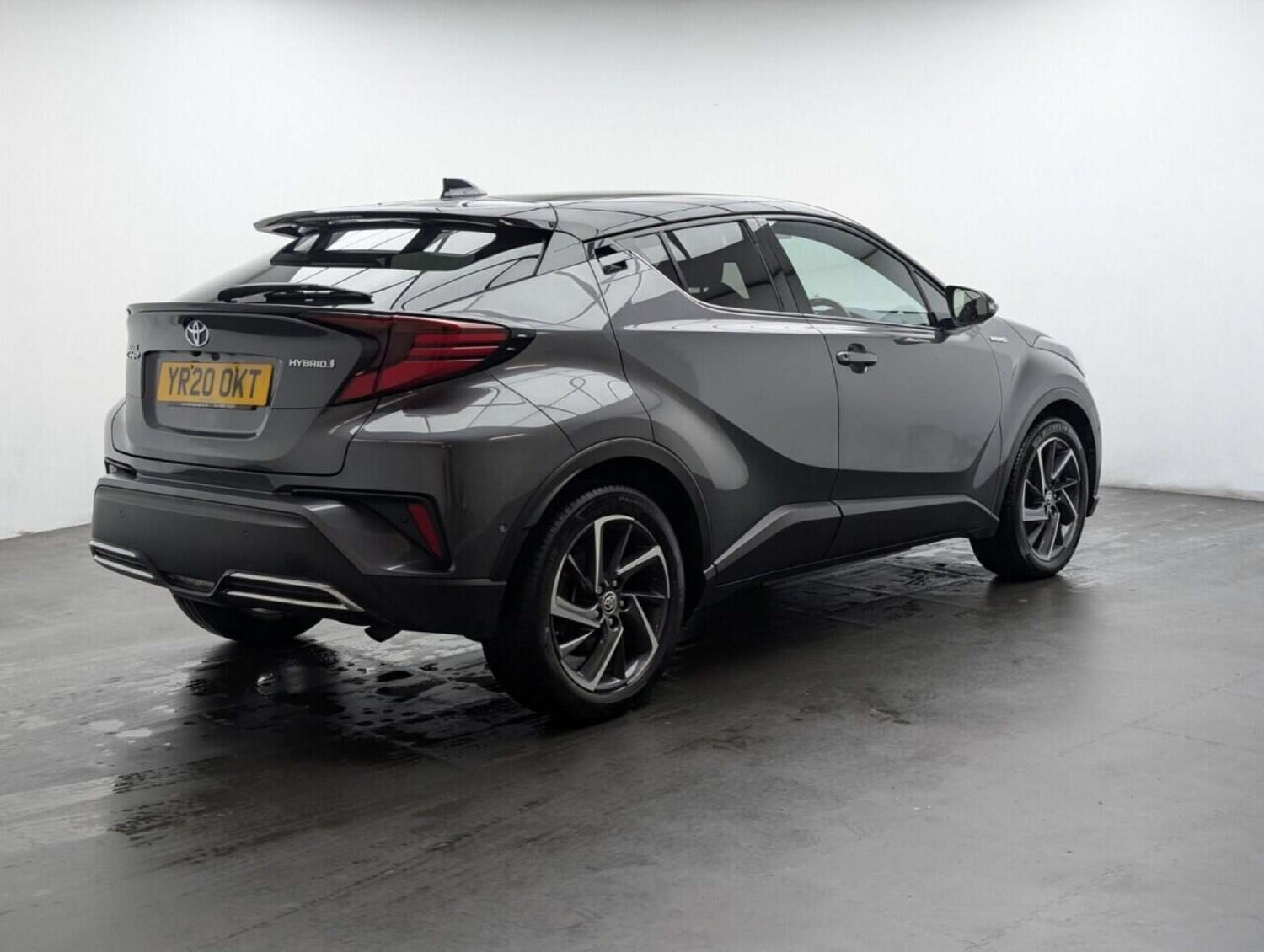 Used Toyota C-HR 2020 for sale - 77713669: Photo 8