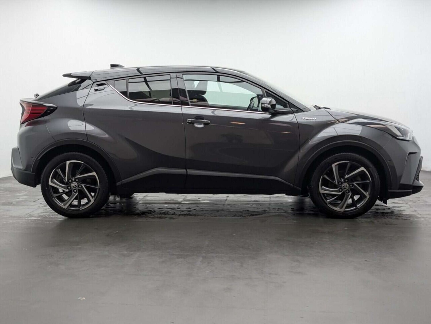 Used Toyota C-HR 2020 for sale - 77713669: Photo 9