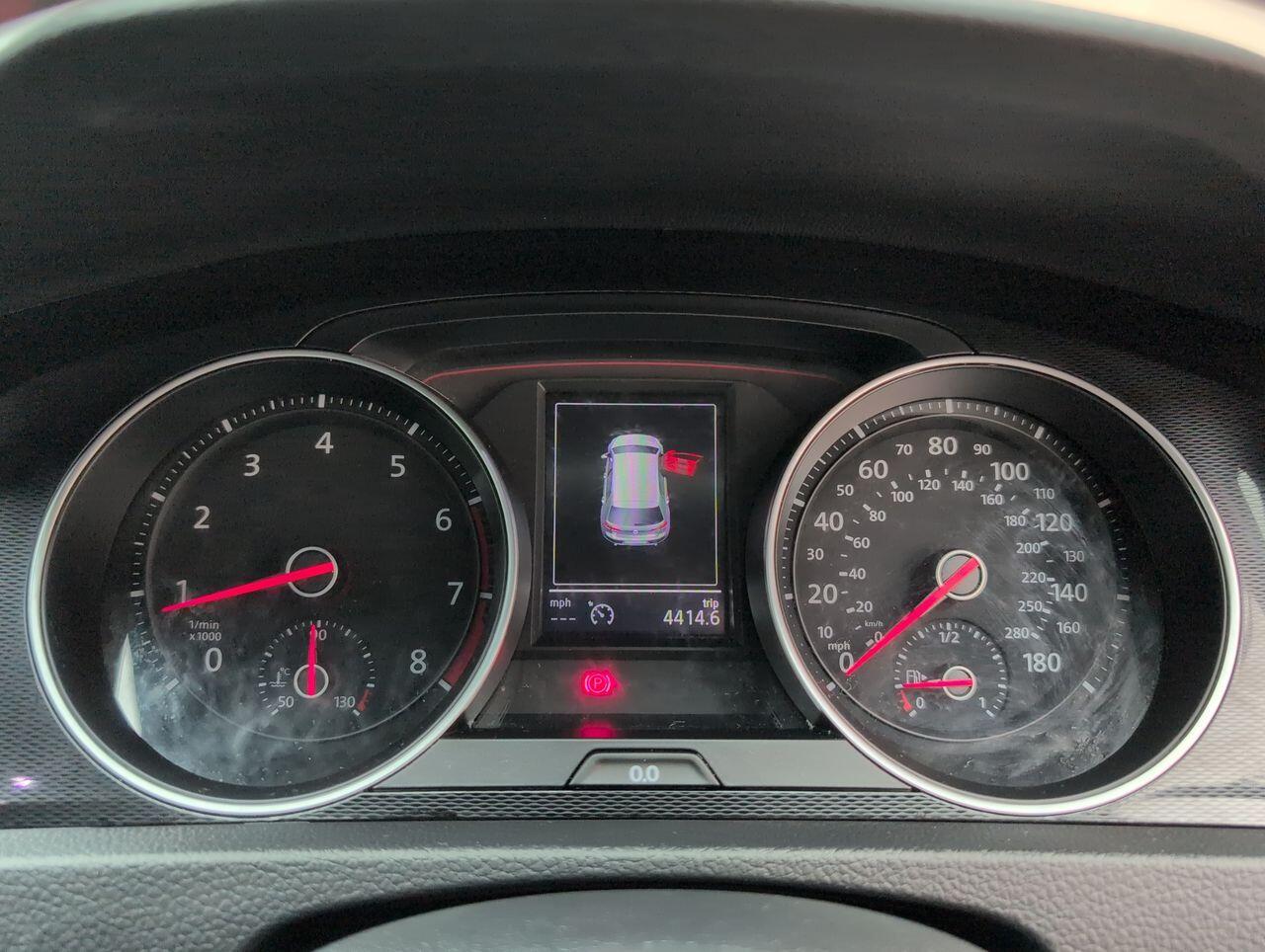 Used Volkswagen Golf 2015 for sale - 77131636: Photo 10