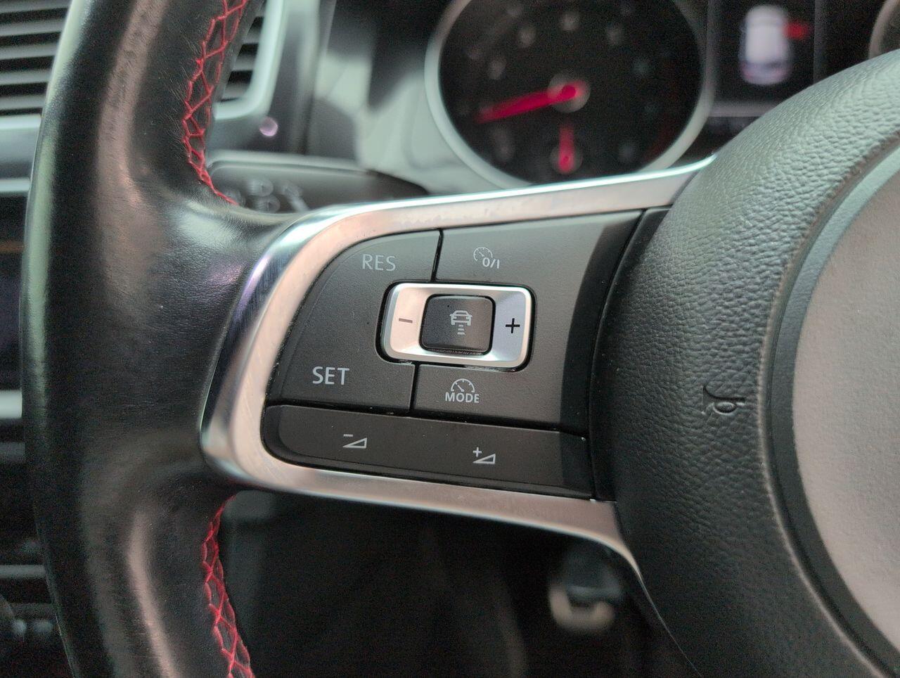 Used Volkswagen Golf 2015 for sale - 77131636: Photo 11