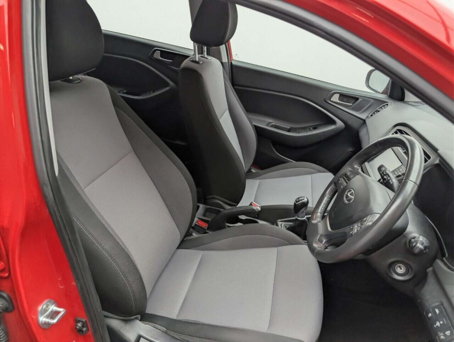 Used Hyundai i20 2019 for sale - 77762369: Photo 12