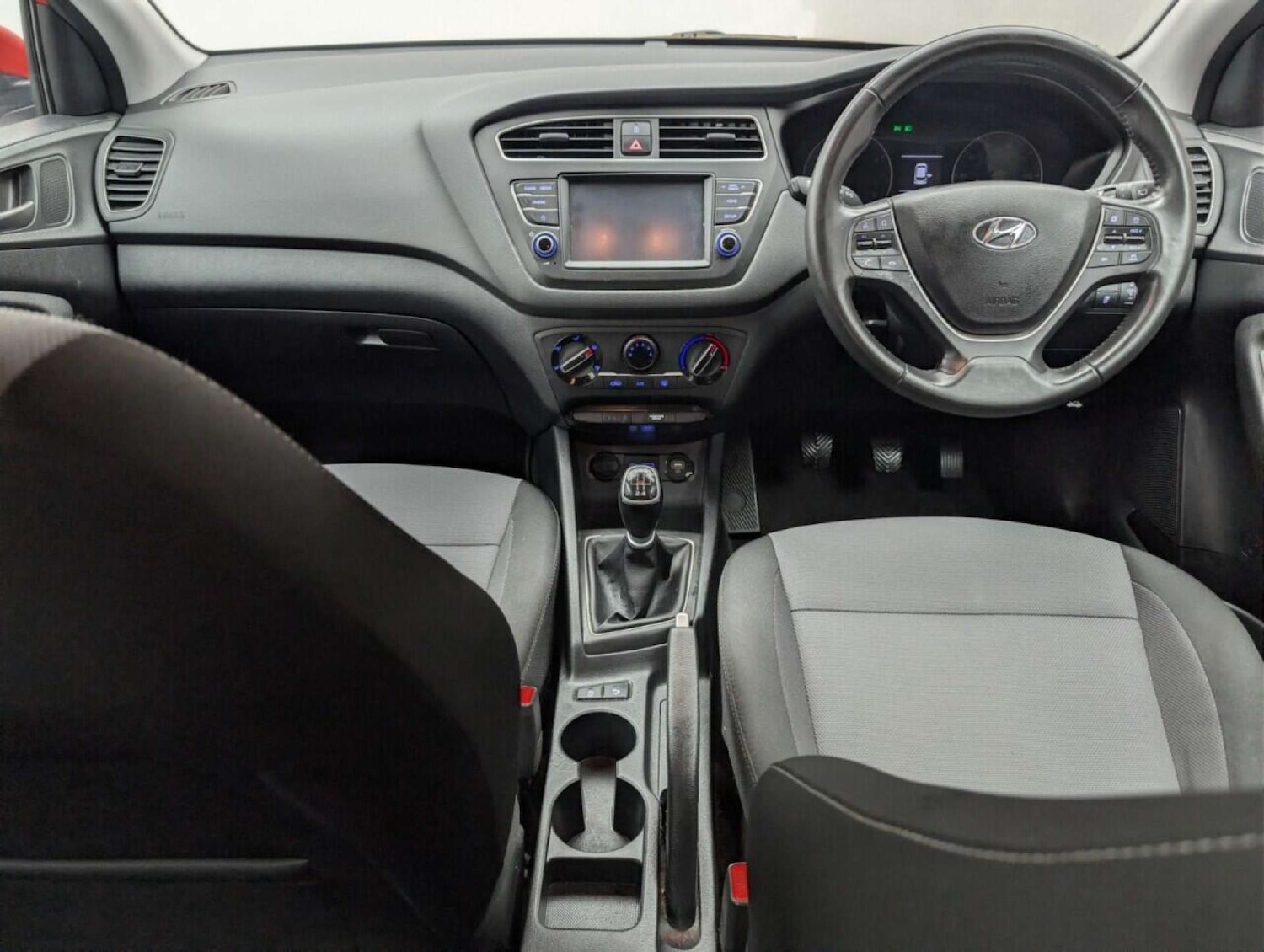 Used Hyundai i20 2019 for sale - 77762369: Photo 21