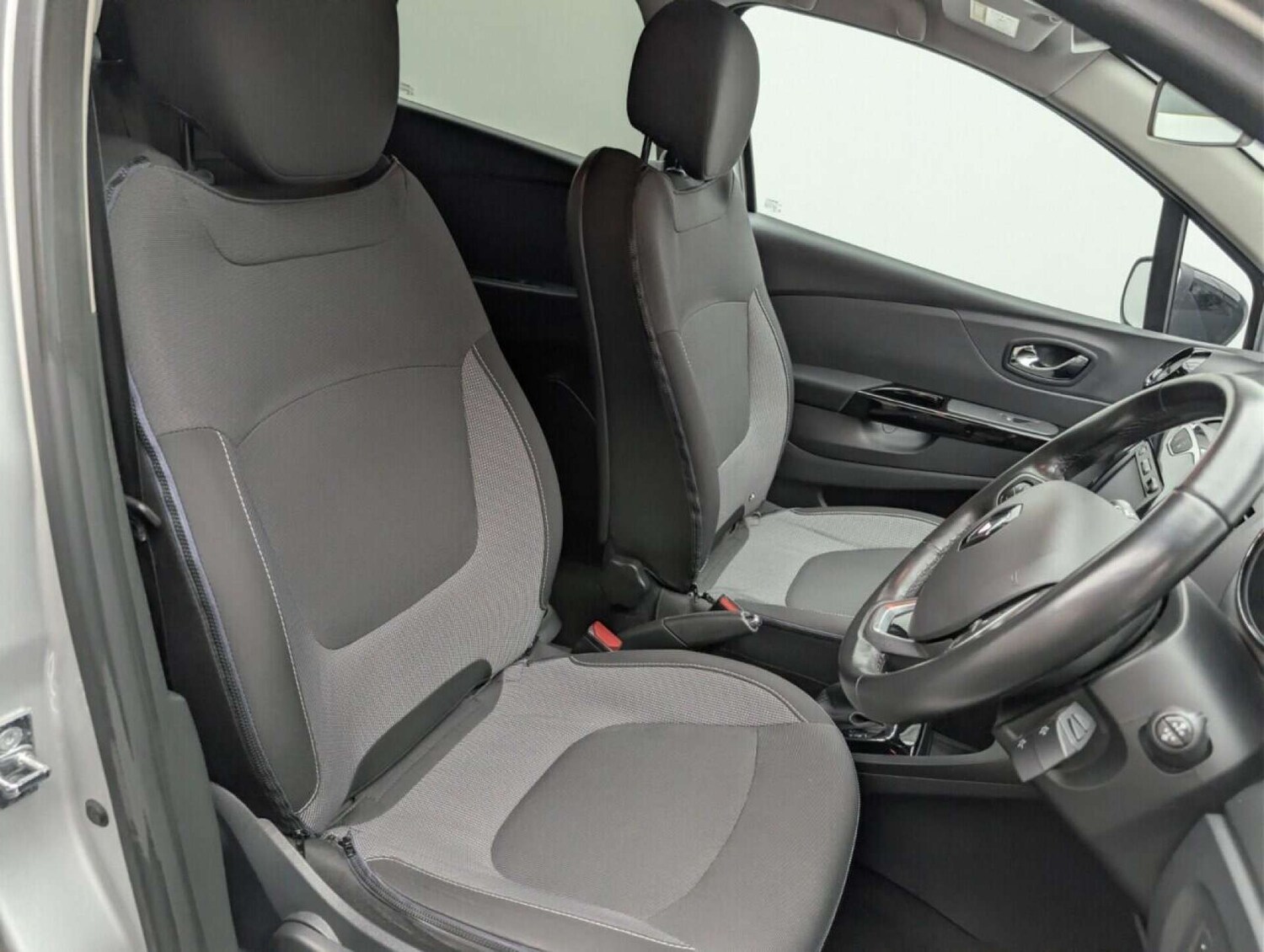 Used Renault Captur 2017 for sale - 77714519: Photo 11