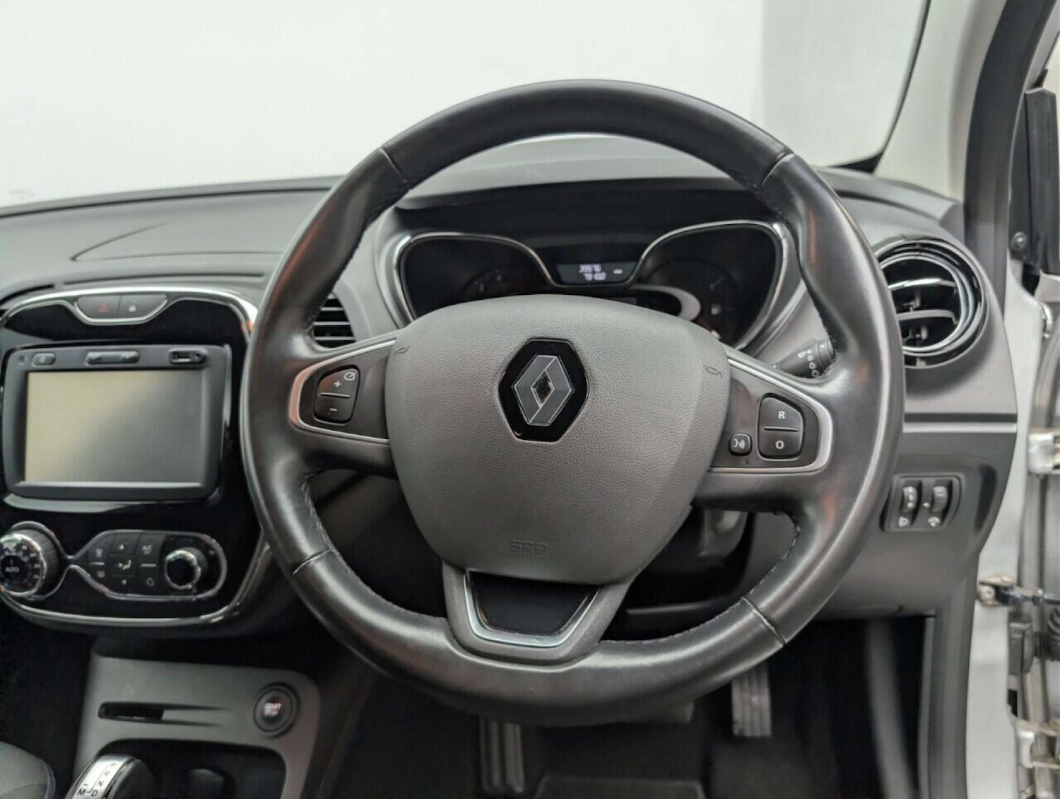 Used Renault Captur 2017 for sale - 77714519: Photo 19