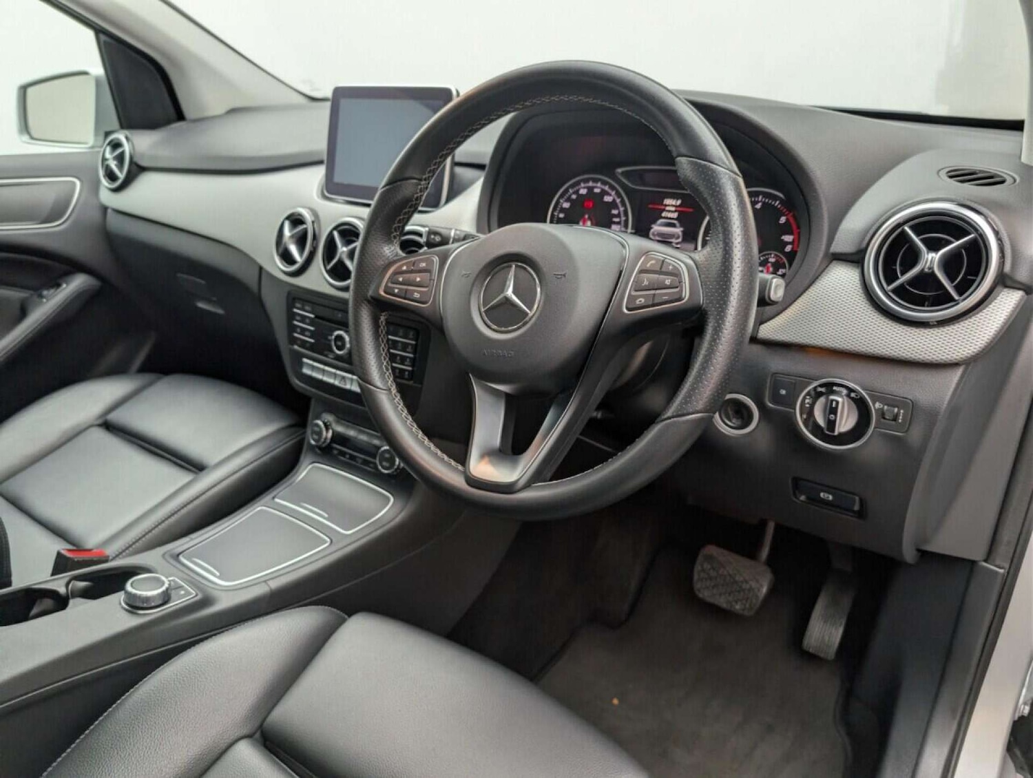 Used Mercedes-Benz B Class 2016 for sale - 77713205: Photo 11