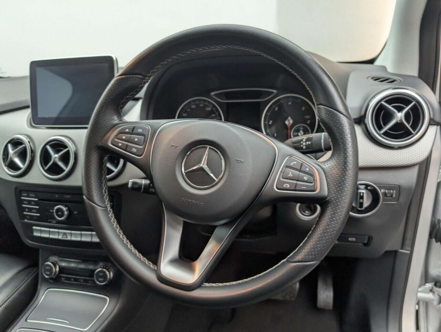 Used Mercedes-Benz B Class 2016 for sale - 77713205: Photo 23