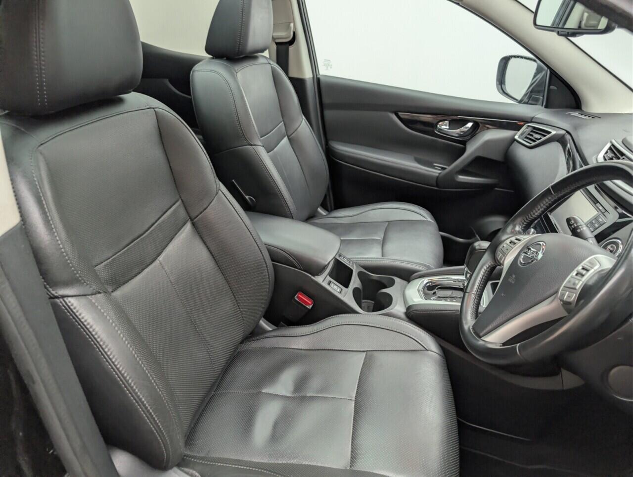 Used Nissan Qashqai 2016 for sale - 76865669: Photo 12