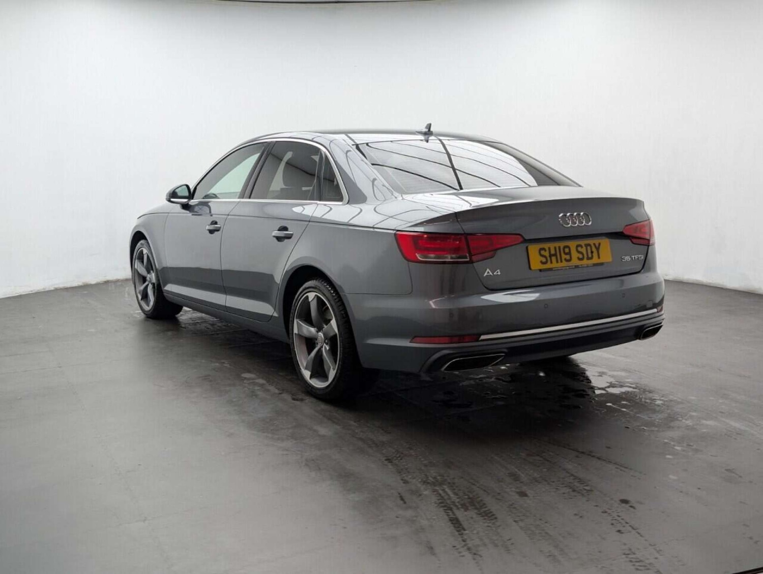 Used Audi A4 2019 for sale - 77713108: Photo 6