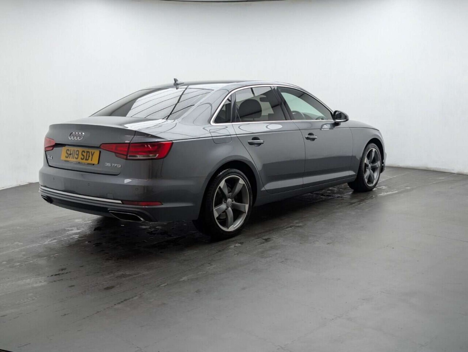 Used Audi A4 2019 for sale - 77713108: Photo 8