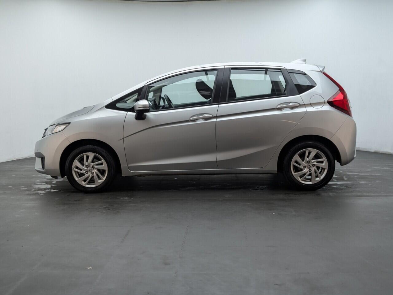 Used Honda Jazz 2017 for sale - 76550798: Photo 15