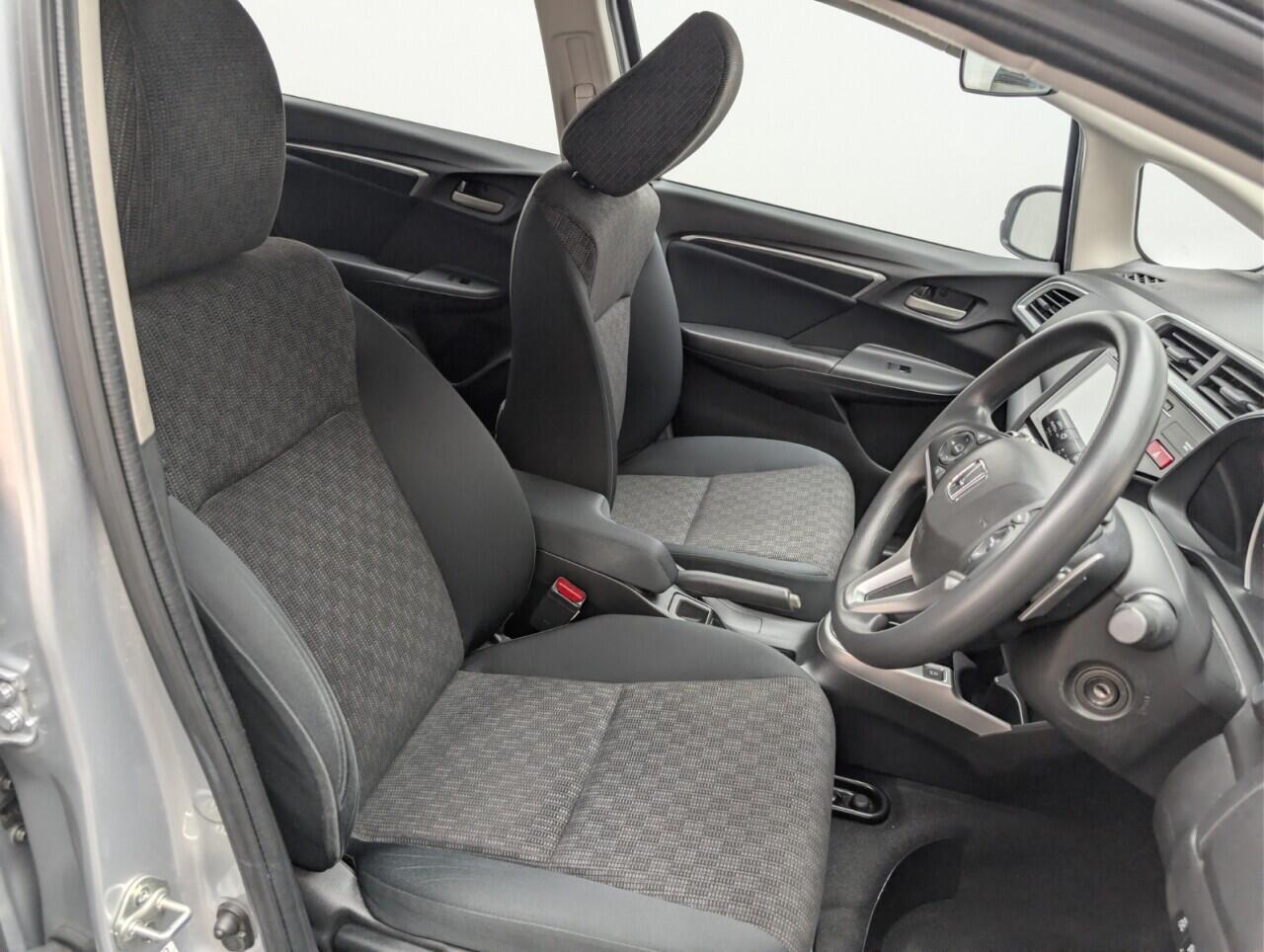 Used Honda Jazz 2017 for sale - 76550798: Photo 21