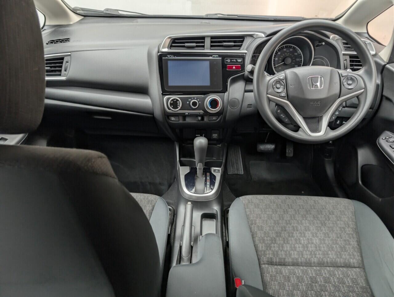 Used Honda Jazz 2017 for sale - 76550798: Photo 33