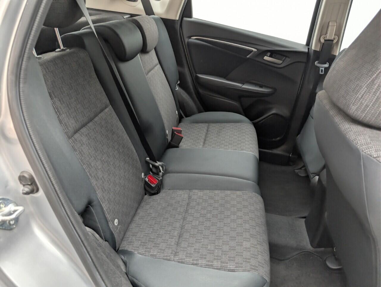 Used Honda Jazz 2017 for sale - 76550798: Photo 34