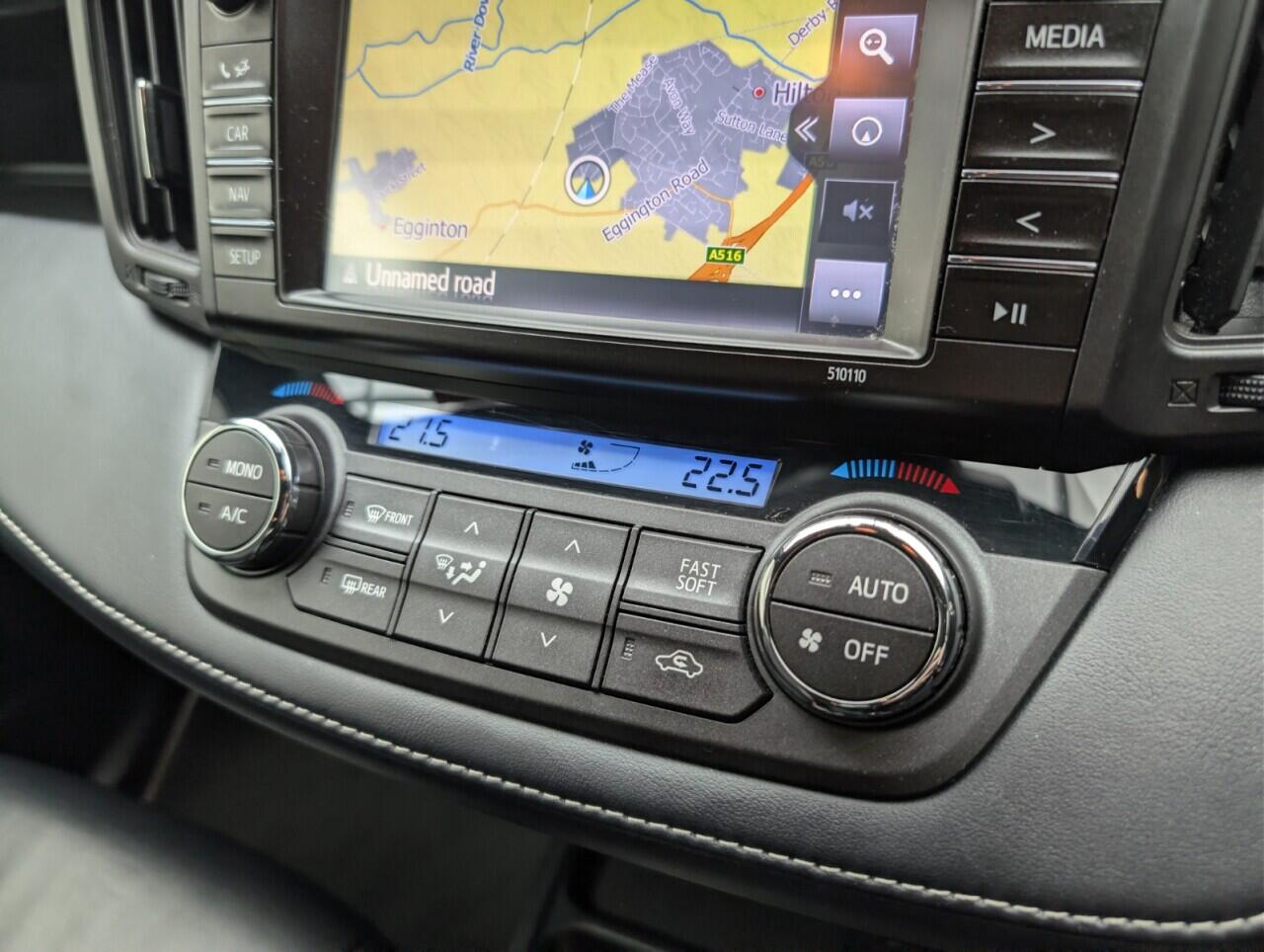 Used Toyota RAV4 2018 for sale - 77057242: Photo 16