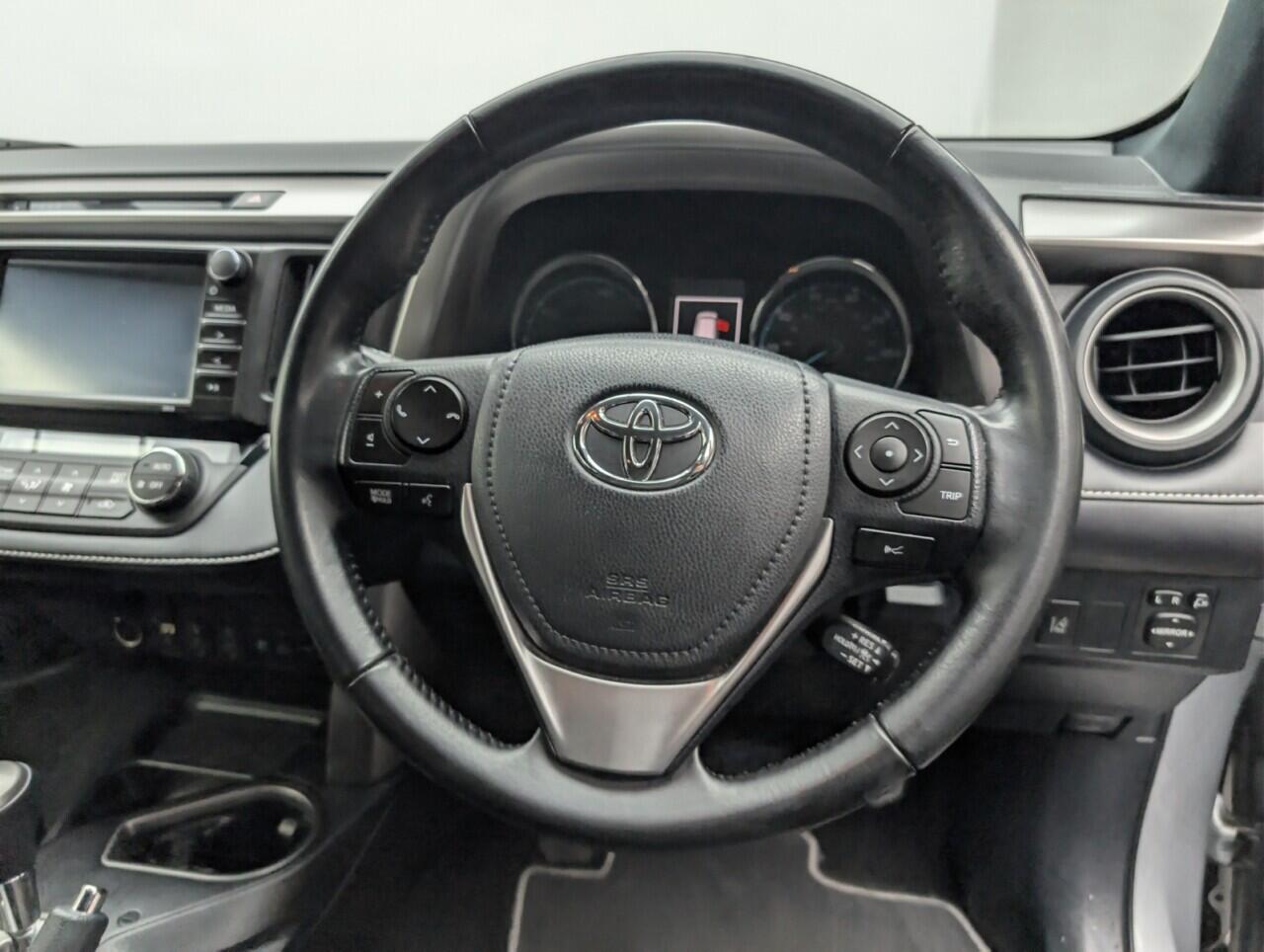 Used Toyota RAV4 2018 for sale - 77057242: Photo 24