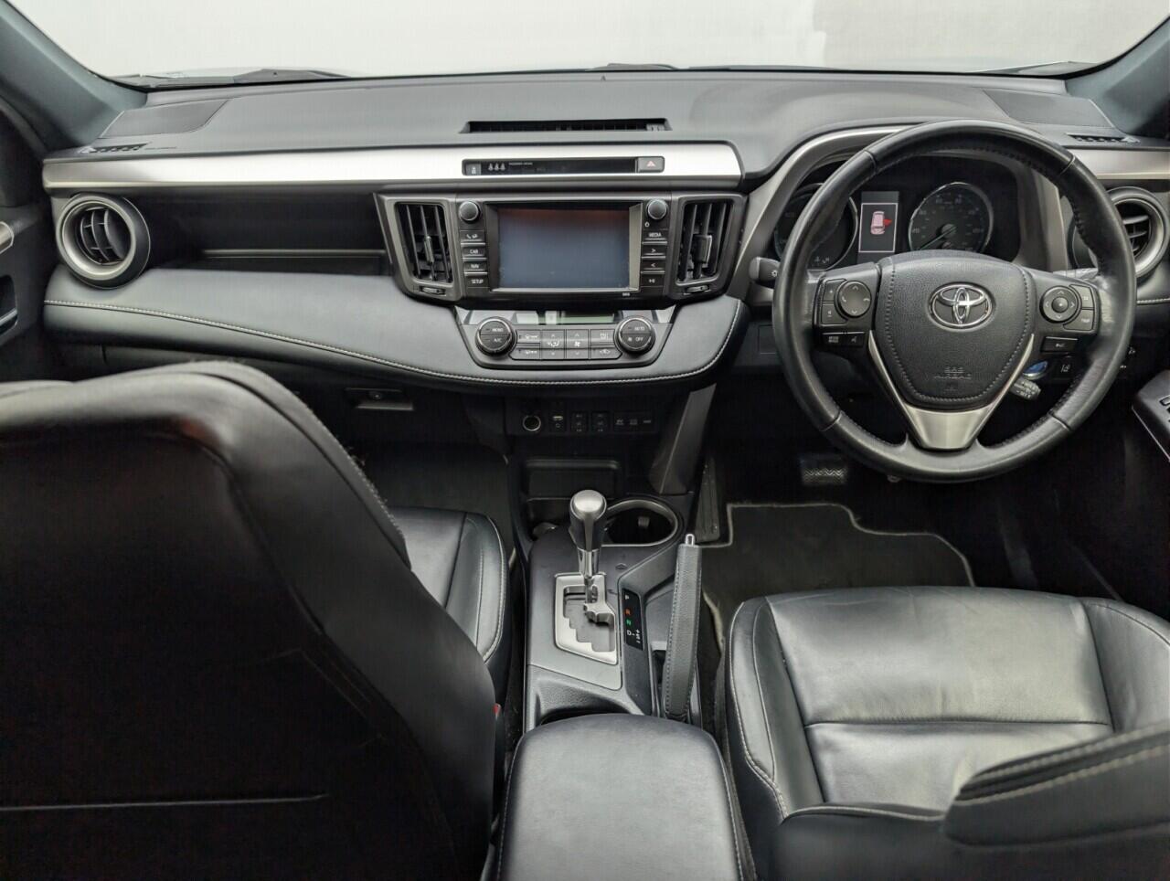 Used Toyota RAV4 2018 for sale - 77057242: Photo 25