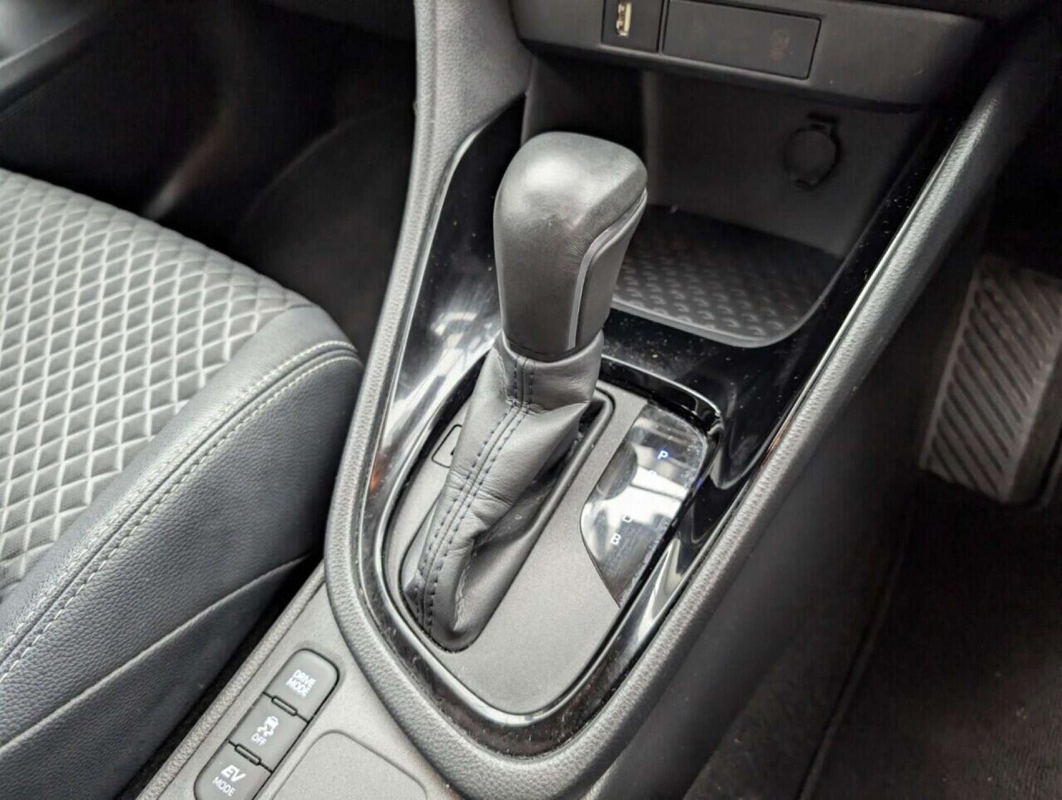 Used Toyota Yaris 2022 for sale - 77713195: Photo 17