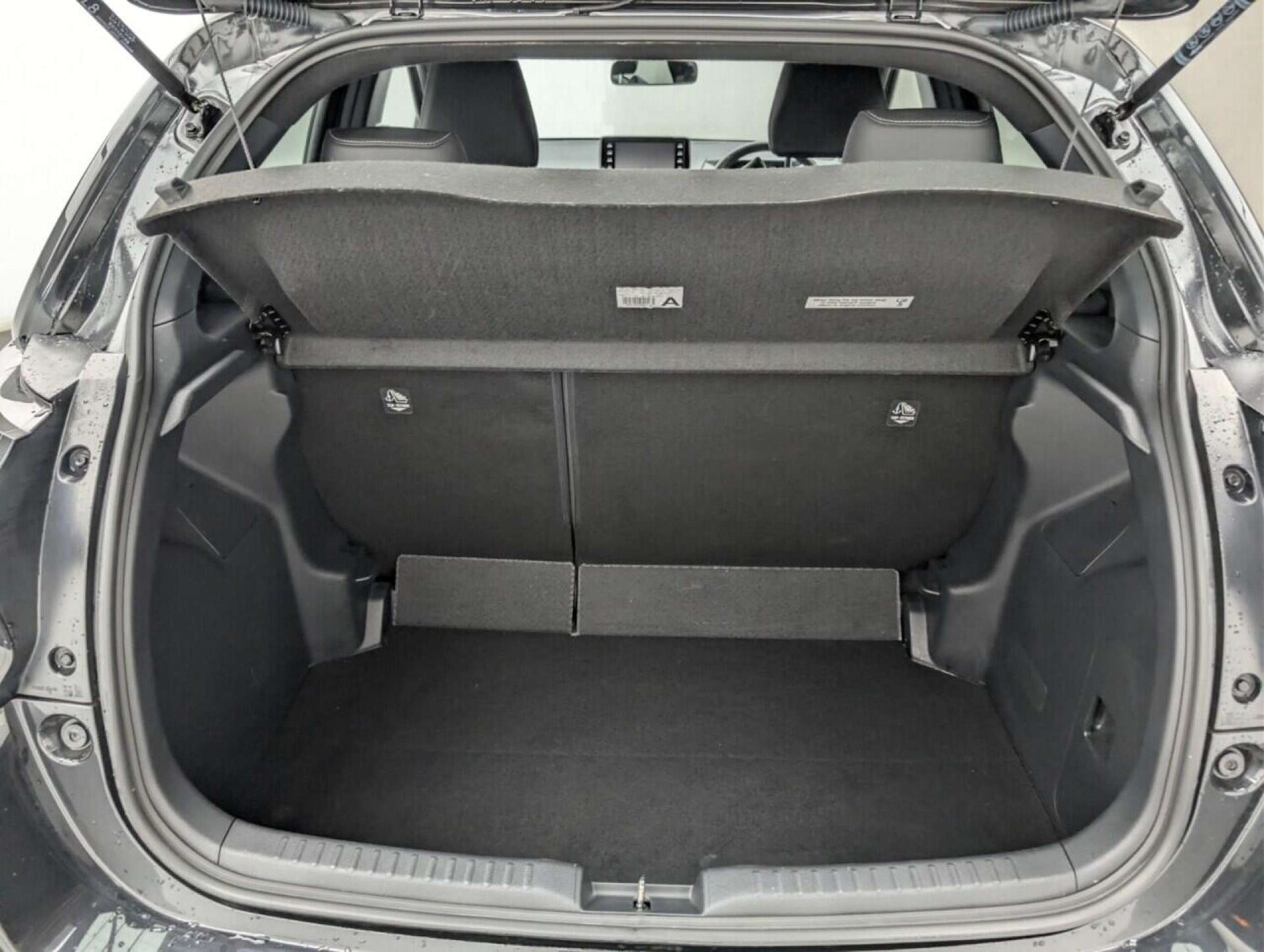 Used Toyota Yaris 2022 for sale - 77713195: Photo 24